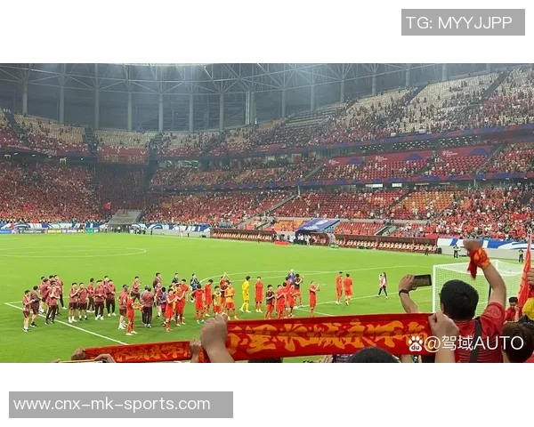 国足迎战英格兰挑战赛场展现拼搏精神与足球魅力